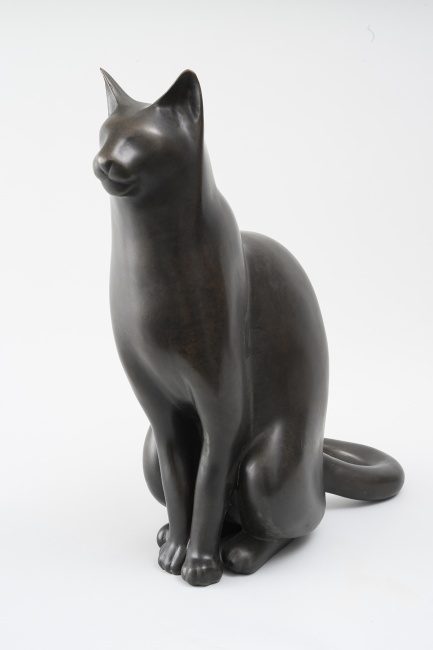 Sitting Cat by Gwynn Murrill